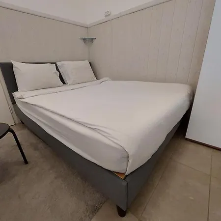 Apartment Miki's *